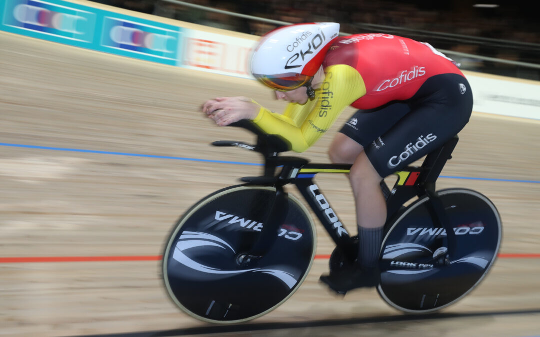 Deux premiers records du monde au Vélodrome de Bretagne !